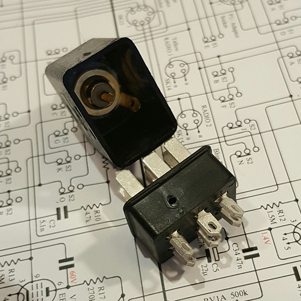 Jones plug 04.jpg