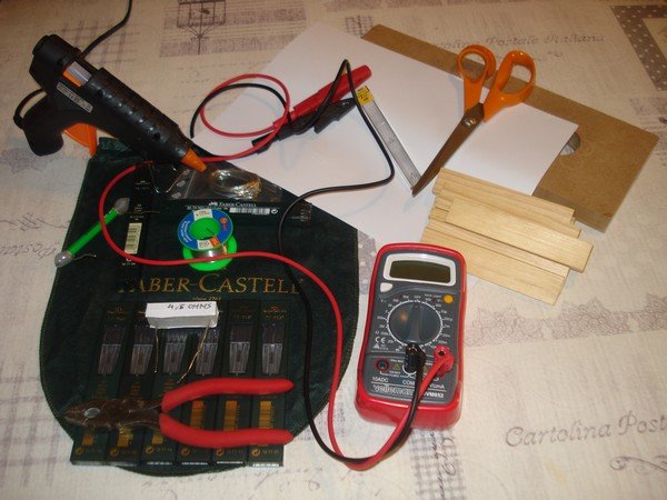 Le nécessaire et deux exemples de résistances.JPG