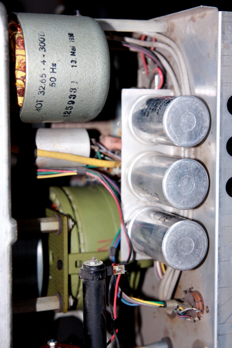 C36 - Moteur et Capas filtrage 800x600.jpg