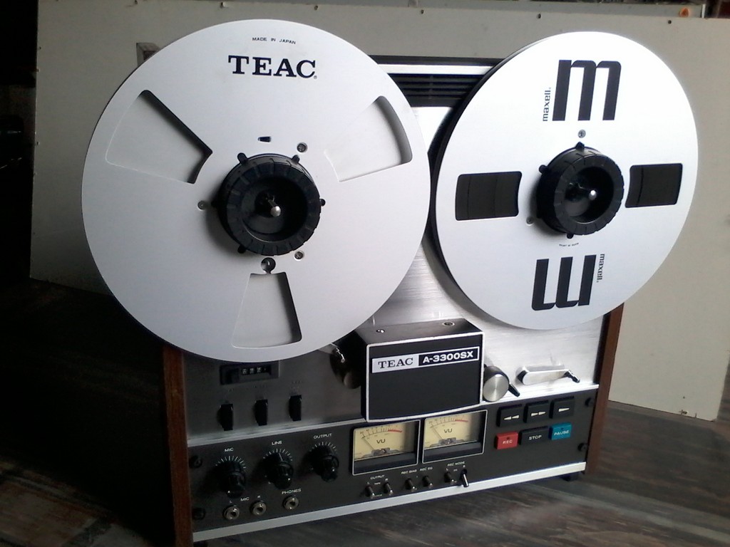 TEAC A-3300 SX  (10) (Copier).jpg
