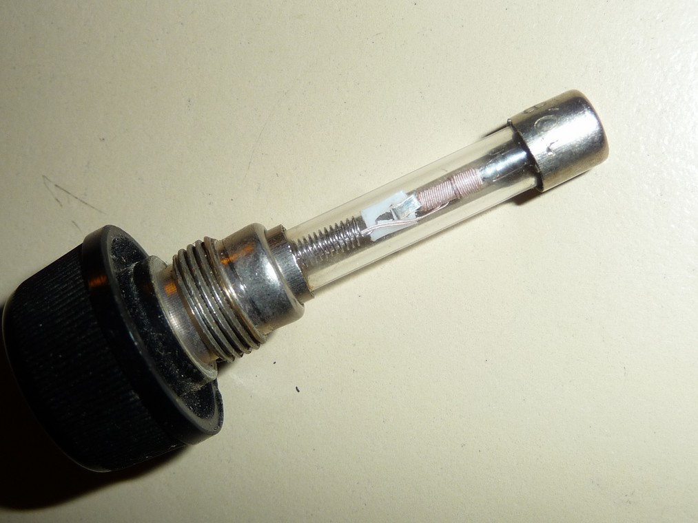 fusible retardé ORTF  CeHess, sur cabochon CeHess à VIS