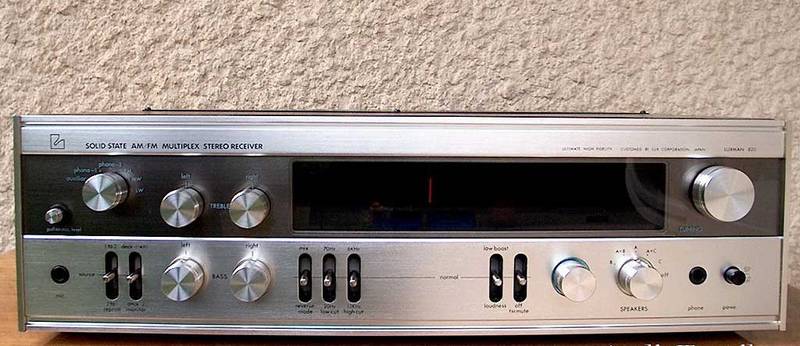 R820-F.jpg