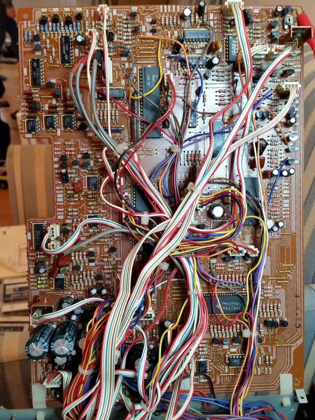 Le circuit intégré supérieur dédié aux commandes